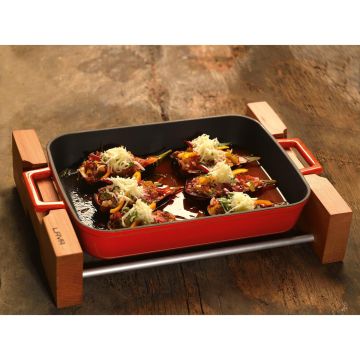 Lava Döküm Dikdörtgen Rosto ve Fırın Tepsisi Kayın Servis Ahşabı Döküm Demir Yekpare Çift Kulplu Ölçü 22x30cm.