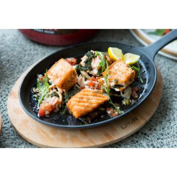 Lava Döküm Oval Fajita Tabağı Döküm Demir Yekpare Saplı Kayın Servis Ahşabı Ölçü 17x23cm.