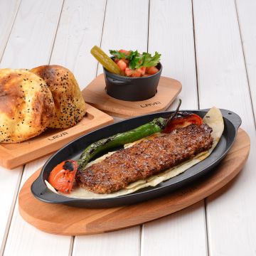 Lava Döküm Balık Tabağı Döküm Demir Yekpare Kulplu Kayın Servis Ahşabı 15x29cm.