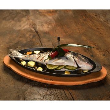 Lava Döküm Balık Tabağı Döküm Demir Yekpare Kulplu Kayın Servis Ahşabı 15x29cm.