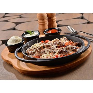 Lava Döküm Yuvarlak Sahan Döküm Demir Yekpare Çift Kulplu Kayın Servis Ahşabı Çap(Ø)20cm. (Sos kapları dahil değildir.)
