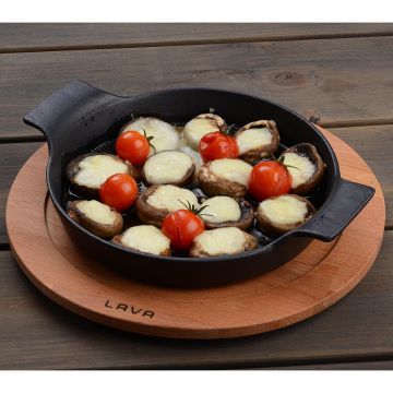 Lava Döküm Yuvarlak Sahan Döküm Demir Yekpare Çift Kulplu Kayın Servis Ahşabı. Çap(Ø)18cm.
