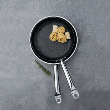 Korkmaz Proline Nero 30x5.6 cm Tava A2835