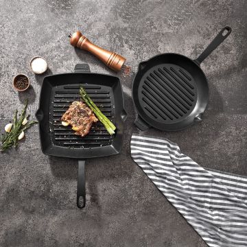 Korkmaz Casta Kırmızı Kare 26x26 cm Grill Döküm Tava A2846-1
