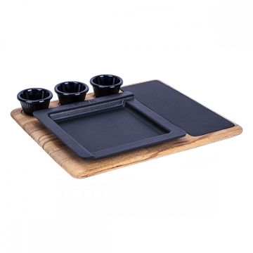 Lava Döküm Kare Servis Tabağı Kayın Servis Ahşabı ve Döküm Demir Plaka Ölçü: 22x22cm. (Sos kapları dahil değildir.)